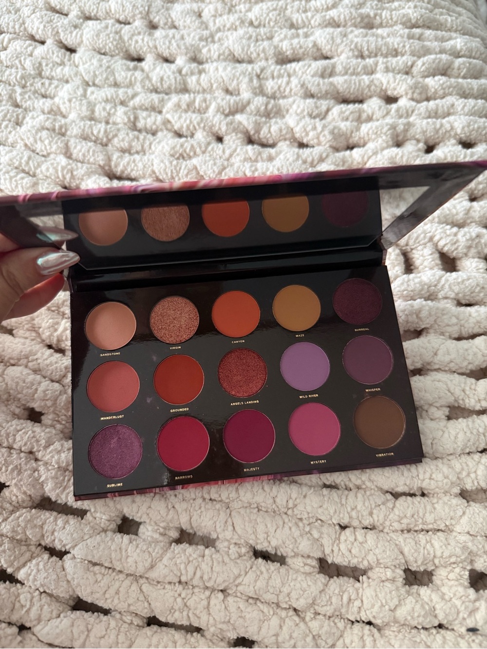 Hipdot Zion eyeshadow palette